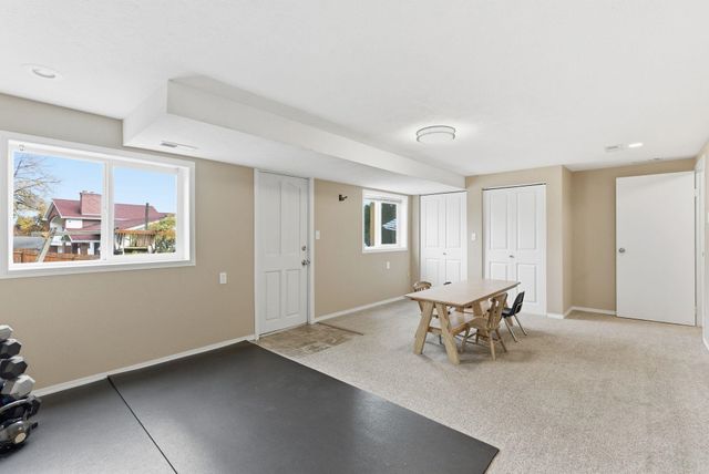 8328 N CAROLINA Way, Spokane, WA 99208