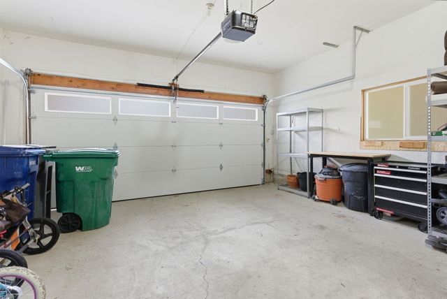 8328 N CAROLINA Way, Spokane, WA 99208