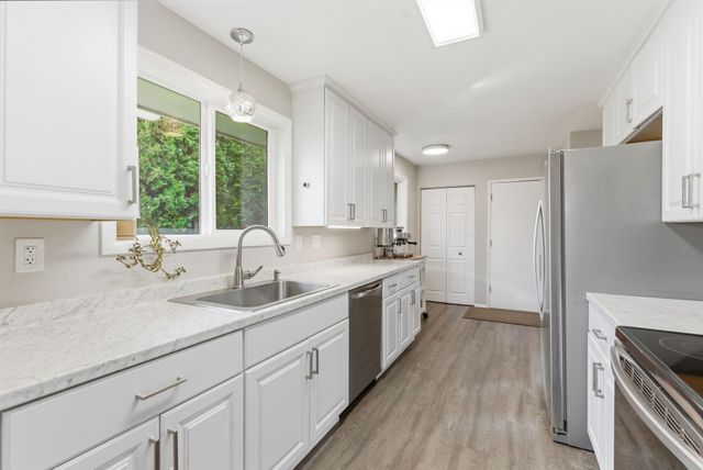 8328 N CAROLINA Way, Spokane, WA 99208