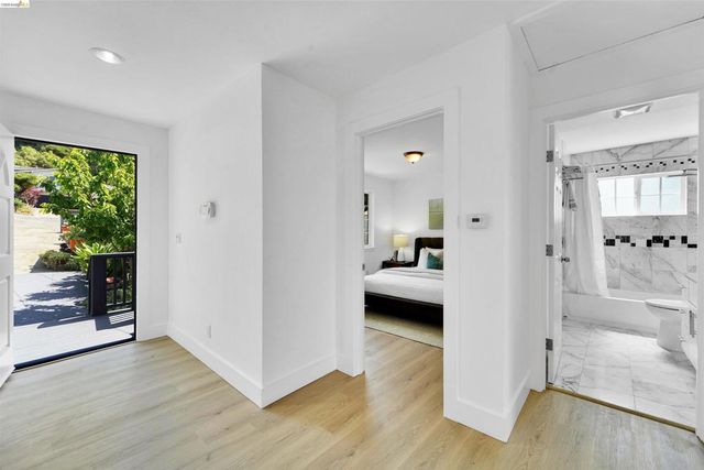 7907 Michigan Ave, Oakland, CA 94605