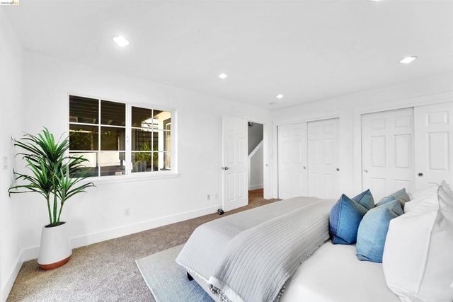 7907 Michigan Ave, Oakland, CA 94605