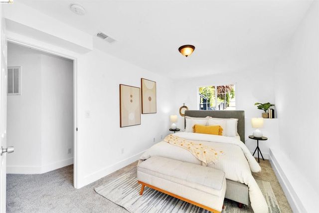 7907 Michigan Ave, Oakland, CA 94605