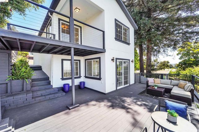 7907 Michigan Ave, Oakland, CA 94605