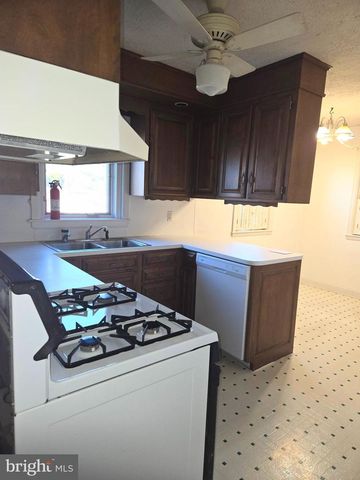 531 CUMBERLAND AVE, Chambersburg, PA 17201