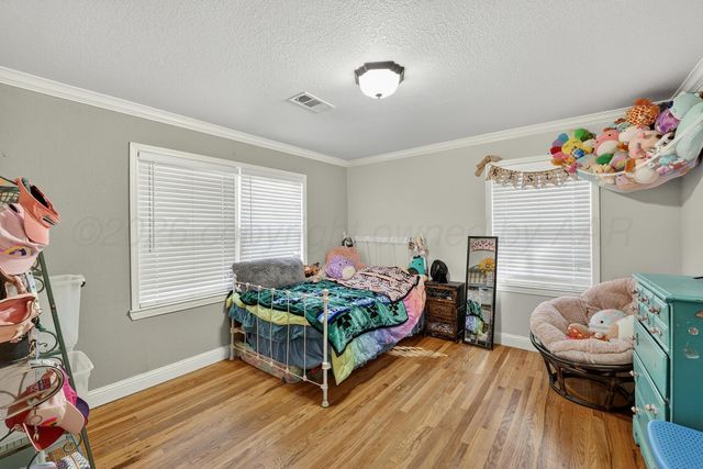 104 S Vine Street, Claude, TX 79019