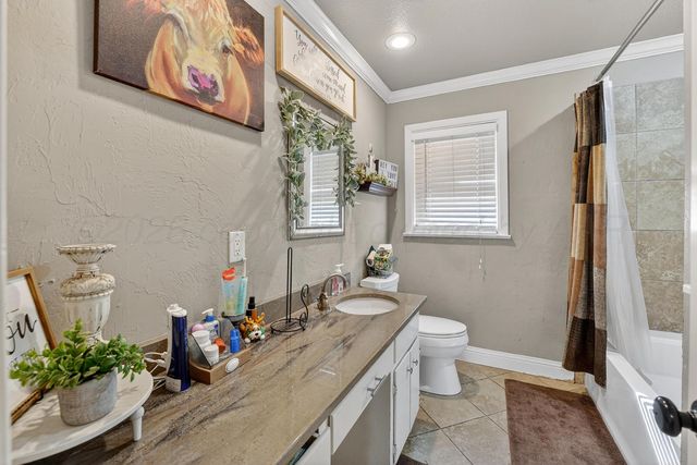 104 S Vine Street, Claude, TX 79019