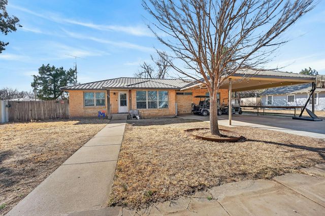 104 S Vine Street, Claude, TX 79019