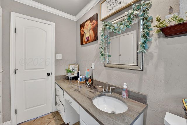 104 S Vine Street, Claude, TX 79019