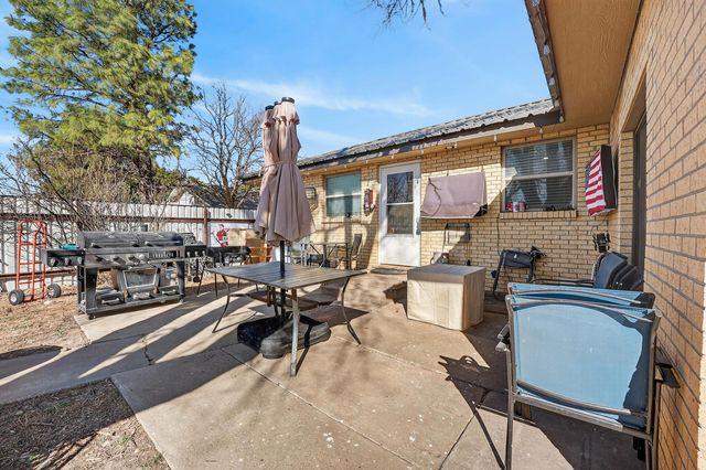 104 S Vine Street, Claude, TX 79019