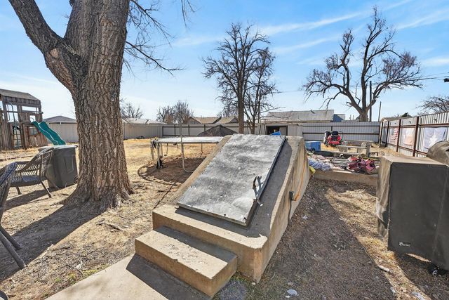 104 S Vine Street, Claude, TX 79019