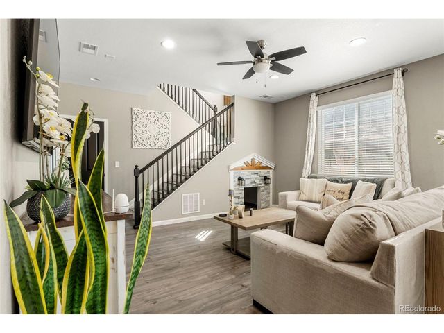 25526 E Maple Ave, Aurora, CO 80018