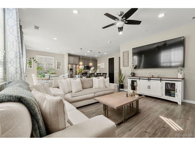 25526 E Maple Ave, Aurora, CO 80018