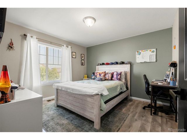 25526 E Maple Ave, Aurora, CO 80018