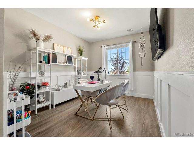 25526 E Maple Ave, Aurora, CO 80018