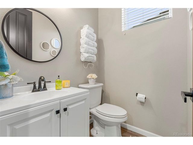 25526 E Maple Ave, Aurora, CO 80018