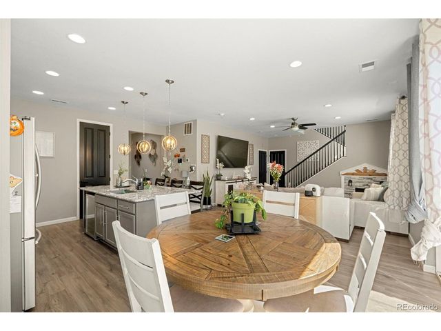 25526 E Maple Ave, Aurora, CO 80018