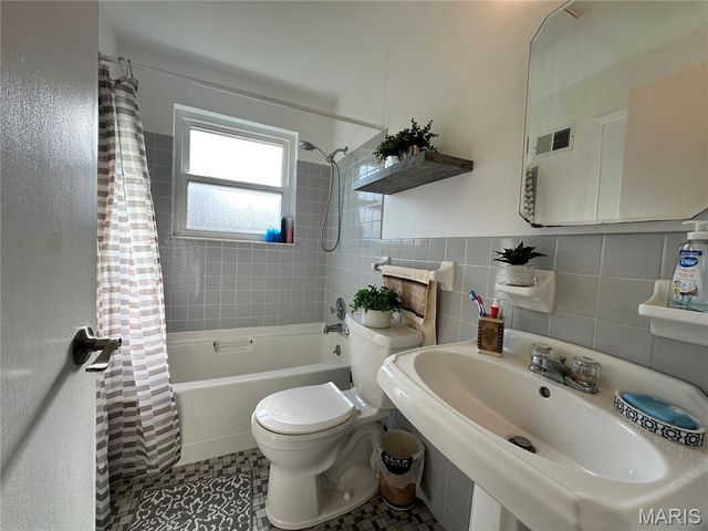 333 Pentonville Drive, Unincorporated, MO 63125
