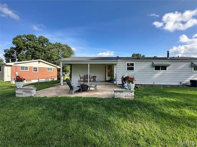 333 Pentonville Drive, Unincorporated, MO 63125