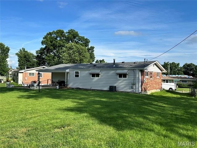 333 Pentonville Drive, Unincorporated, MO 63125