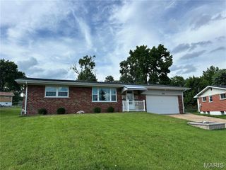 333 Pentonville Drive, Unincorporated, MO 63125