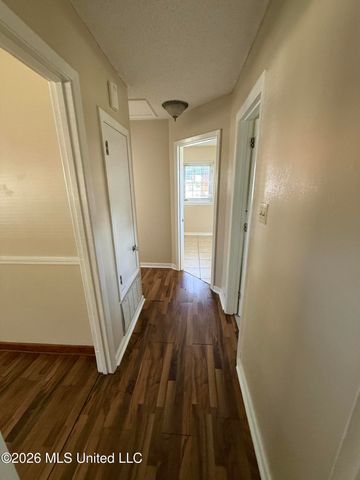 405 Mcguire Circle, Gulfport, MS 39507