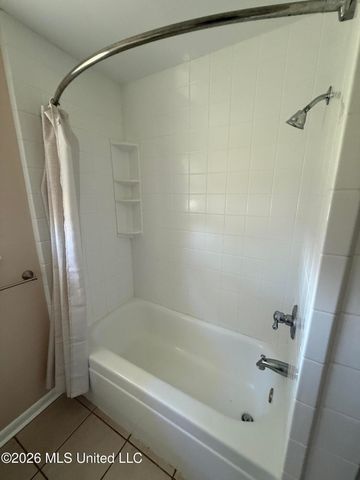 405 Mcguire Circle, Gulfport, MS 39507