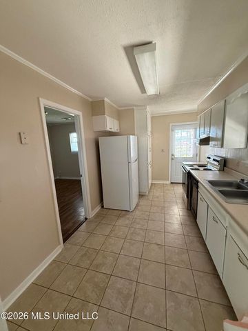 405 Mcguire Circle, Gulfport, MS 39507