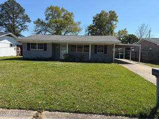 405 Mcguire Circle, Gulfport, MS 39507