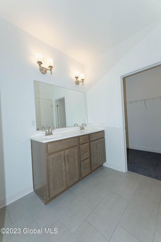 29 Tamarack Street, Ballston, NY 12019