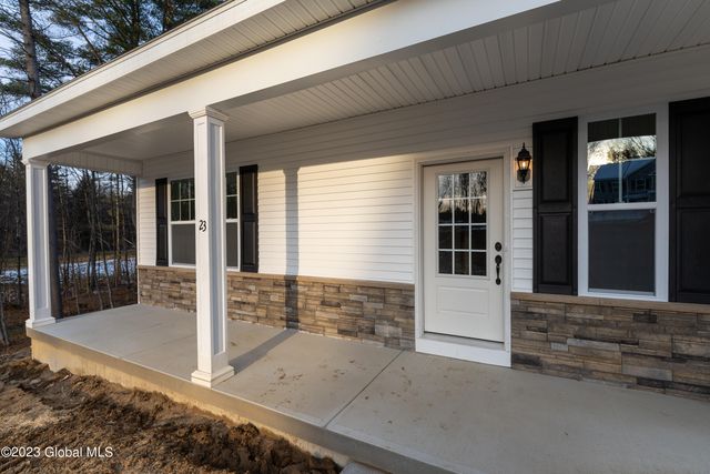 29 Tamarack Street, Ballston, NY 12019