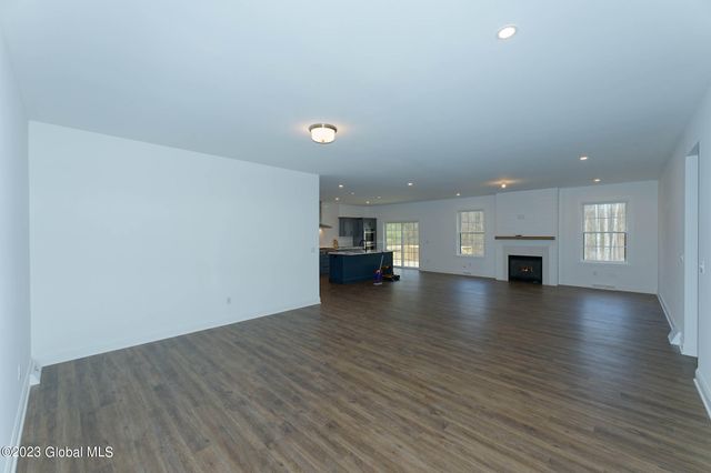 29 Tamarack Street, Ballston, NY 12019