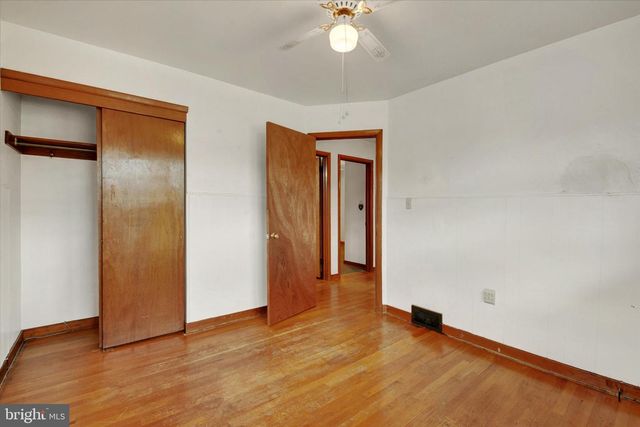 23 SHIRLEY DR, Middletown, PA 17057