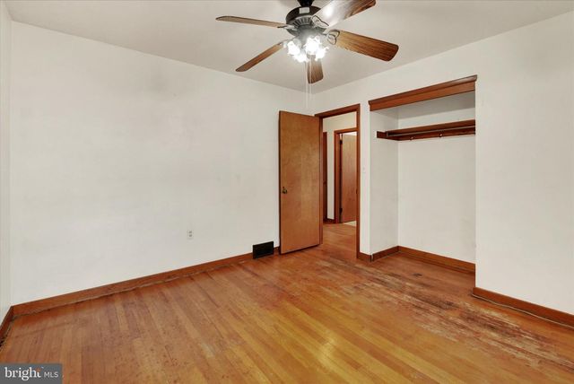 23 SHIRLEY DR, Middletown, PA 17057