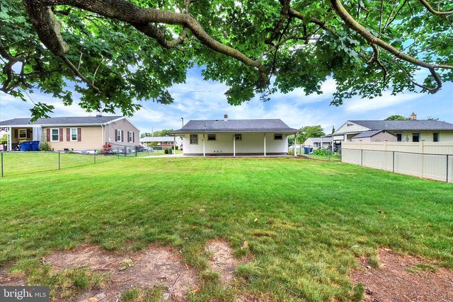 23 SHIRLEY DR, Middletown, PA 17057