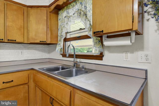 23 SHIRLEY DR, Middletown, PA 17057