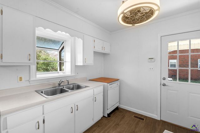 213 Self Street, Warner Robins, GA 31088