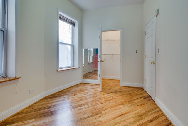 5207 S BLACKSTONE Avenue 1N, Chicago, IL 60615