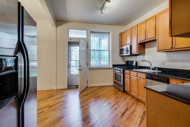 5207 S BLACKSTONE Avenue 1N, Chicago, IL 60615