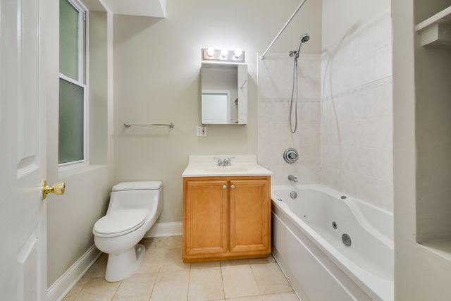 5207 S BLACKSTONE Avenue 1N, Chicago, IL 60615