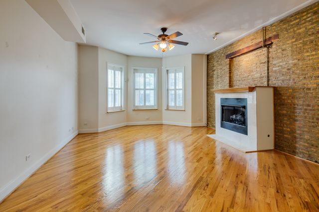 5207 S BLACKSTONE Avenue 1N, Chicago, IL 60615