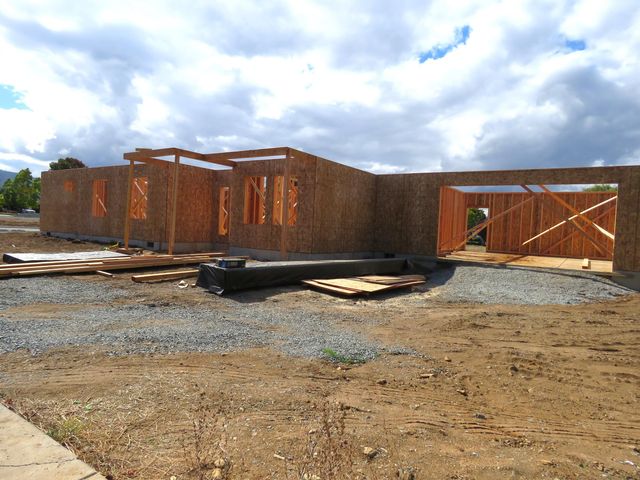 1322 Orchard Home Drive, Medford, OR 97501