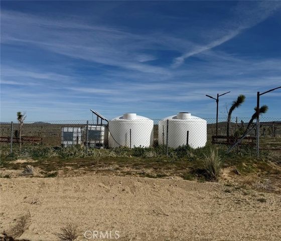 136 E Avenue W8, Pearblossom, CA 93553