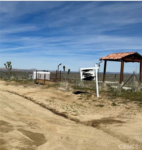 136 E Avenue W8, Pearblossom, CA 93553