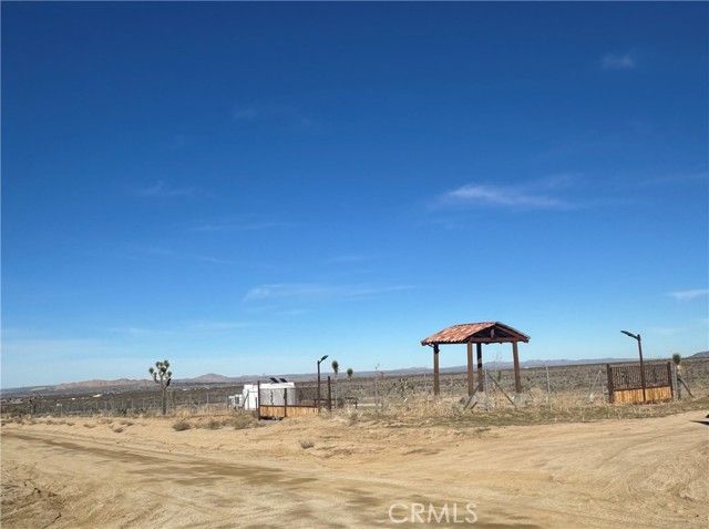 136 E Avenue W8, Pearblossom, CA 93553