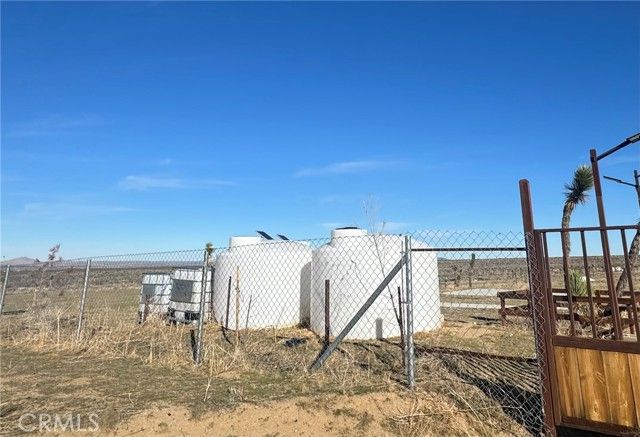 136 E Avenue W8, Pearblossom, CA 93553