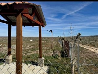 136 E Avenue W8, Pearblossom, CA 93553