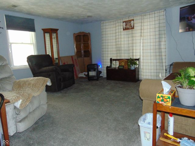 1121 S Meridian Street, Lebanon, IN 46052