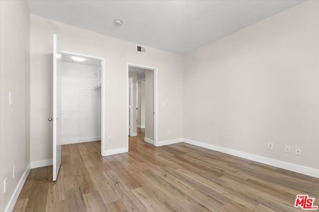5350 White Oak Avenue 209, Los Angeles, CA 91316