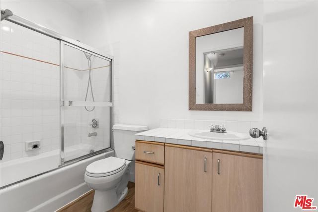5350 White Oak Avenue 209, Los Angeles, CA 91316