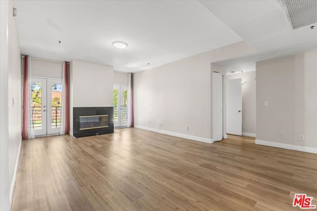 5350 White Oak Avenue 209, Los Angeles, CA 91316